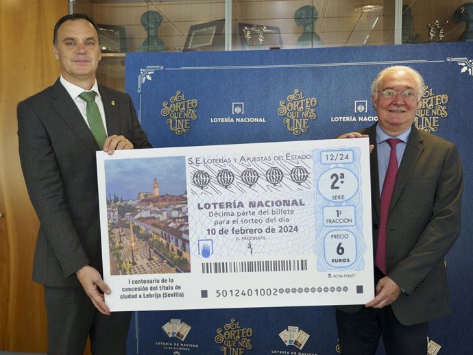 La Lotería Nacional presenta el décimo dedicado al I Centenario de la concesión del título de ciudad a Lebrija.