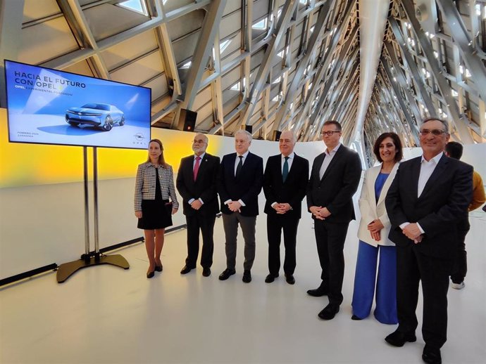 Acto 'Hacia el futuro con Opel Experimental Roadshow'