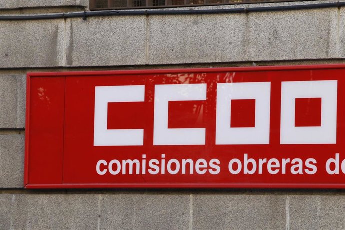 Archivo - Logo CCOO, Comisiones Obreras, cartel CCOO