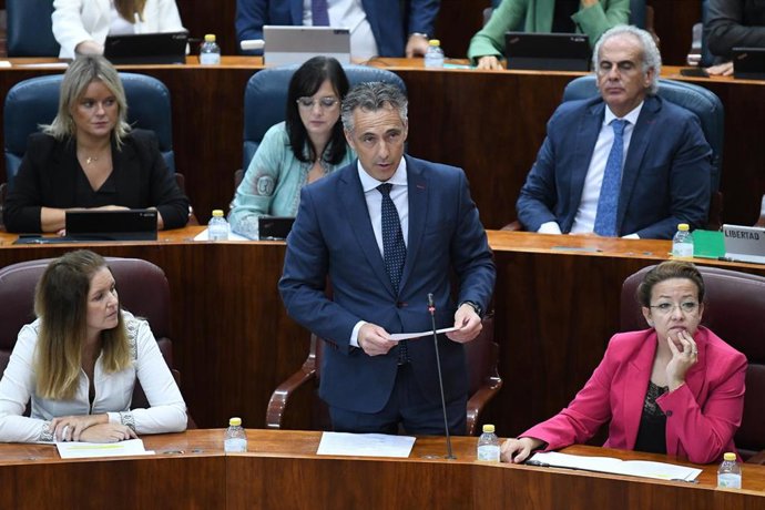 Archivo - El consejero de Medio Ambiente, Agricultura e Interior, Carlos Novillo Piris