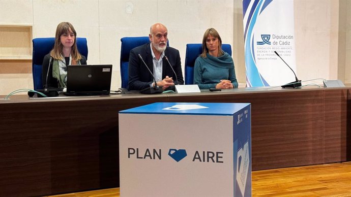 Javier Vidal en la presentación del Plan Aire de Diputación.