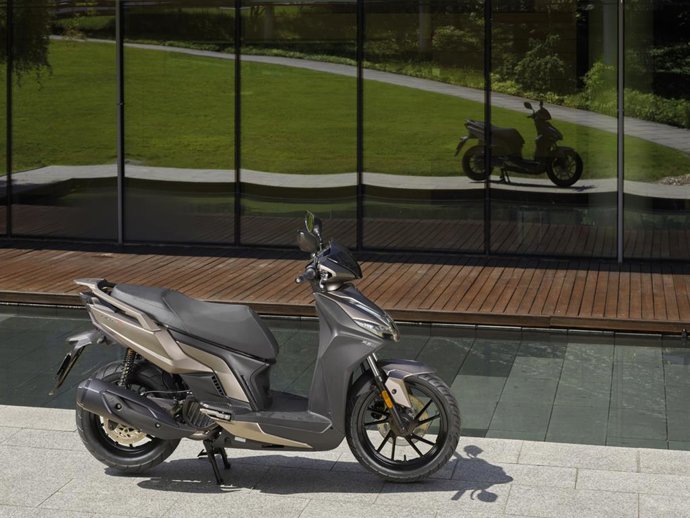 Archivo - Kymco incrementa sus ventas en 2023 un 21,6% anual y suma un total de 15.805 unidades matriculadas.