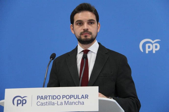 Archivo - El portavoz del Partido Popular de Castilla-La Mancha, Santiago Serrano, en una foto de archivo.