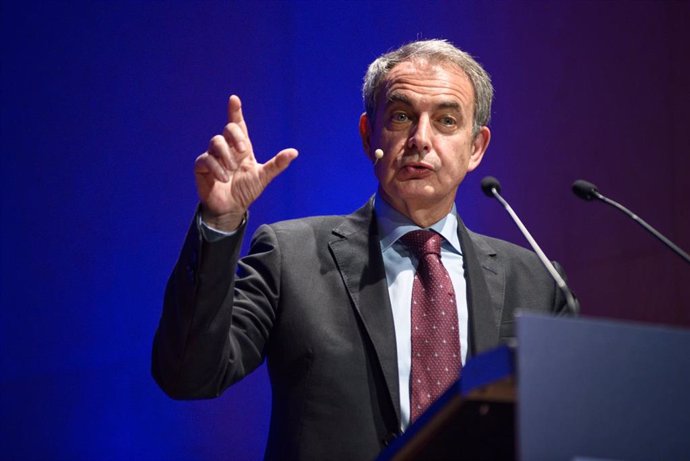 El expresidente del Gobierno José Luís Rodríguez Zapatero en una conferencia organizada por La Vanguardia