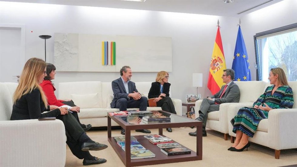 Bolaños y Save the Children abordan el acuerdo de país para la protección de los menores en Internet
