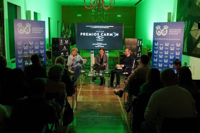 Encuentro entre el sector del cine y la Academia de cine andaluz en el marco de los Premios Carmen