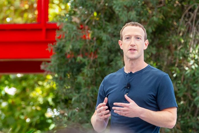 Archivo - 27 September 2023, US, Menlo Park: The founder and head of Facebook's Meta Group Mark Zuckerberg presents new devices and AI offerings at the Meta Connect developer conference. Photo: Andrej Sokolow/dpa