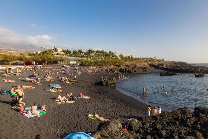 Archivo - Playa de La Jaquita, en el municipio de Guía de Isora, en Tenerife