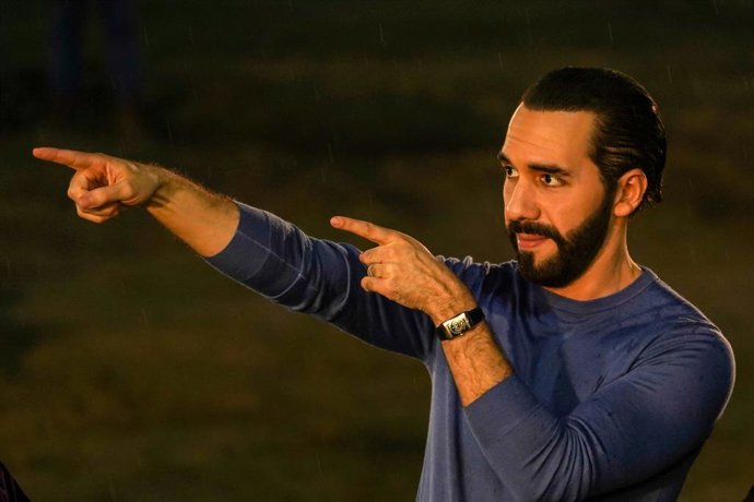 Archivo - June 15, 2023, San Salvador, El Salvador: Salvadoran President Nayib Bukele gestures during a public appearance to set the first stone for the new Rosales Hospital in the Salvadoran capital.