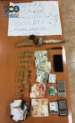 Droga, dinero y objetos intervenidos