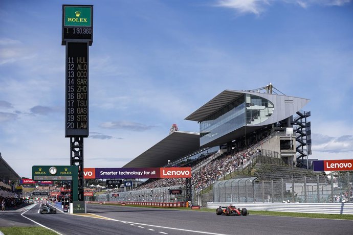Archivo - General view of Suzuka circuit main straight spectators, fans during the 2023 Formula 1 Lenovo Japanese Grand Prix, 16th round of the 2023 Formula One World Championship from September 22 to 24, 2023 on the Suzuka International Racing Course, in