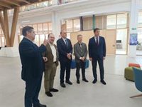 Besteiro se compromete a ampliar la gratuidad de las primeras matrículas a másteres y asignaturas de grado