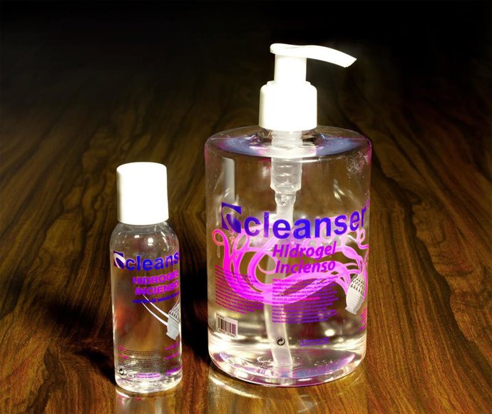 La sevillana Cleanser inicia la campaña de distribución de gel hidroalcohólico para las Fiestas de Primavera.