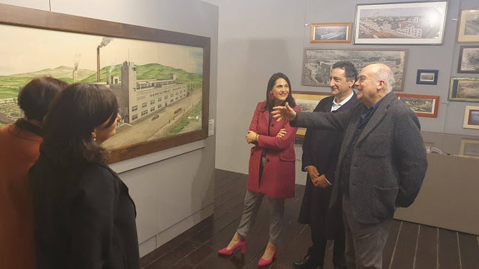 Prsentación de la muestra 'Paisajes desvanecidos en el aire', que muestra la obra del dibujante Gerardo D'Abraira.