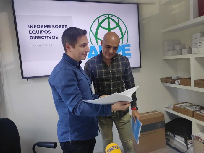 David Martín y José Suárez, en la sede de ANPE Asturias