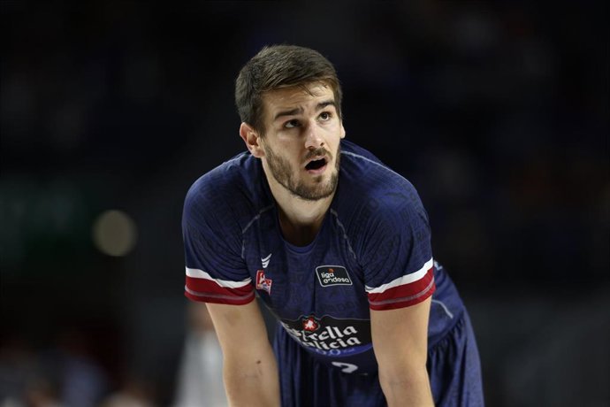 Archivo - Dragan Bender con el Monbus Obradoiro