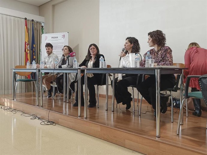 Representantes de los proyectos solidarios subvencionados por la Junta para favorecer la inclusión social.