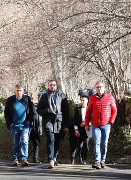 El presidente del Principado, Adrián Barbón visita el municipio de Somiedo donde se ha reunido el consejo de Gobierno.