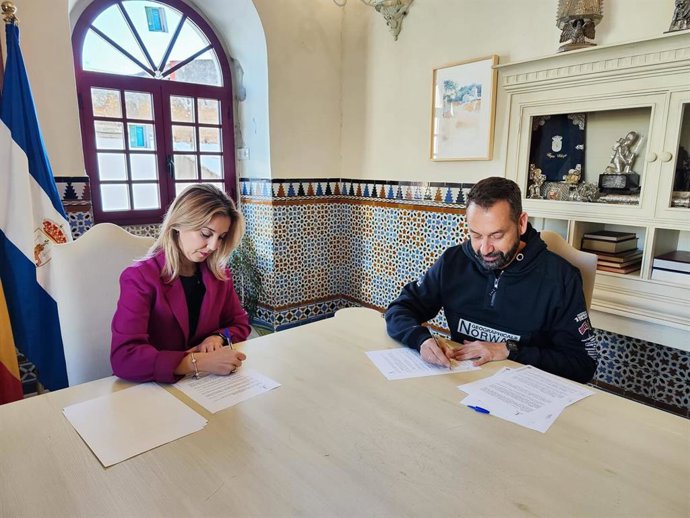 Alcalá (Sevilla) reafirma su compromiso con la tradición del Carnaval con la puesta en marcha de actividades temáticas.