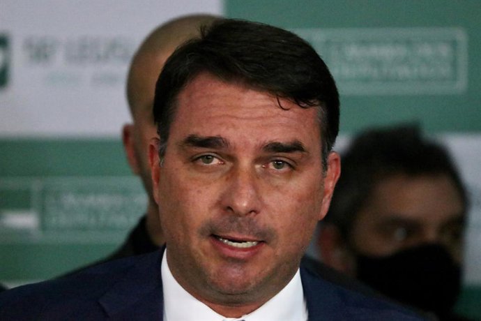 Archivo - March 30, 2022, Brasilia, Distrito Federal, Brasil: (INT) Senator Flavio Bolsonaro visits deputy Daniel Silveira and asks Supreme Court minister Alexandre de Moraes to reconsider decision on electronic ankle bracelet. March 30, 2022, Brasilia,