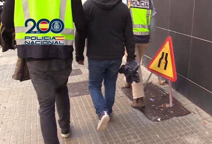 La Policía Nacional detienen a un fugitivo de Sendero Luminoso buscado por terrorismo tras ser localizado en un pueblo del interior de Mallorca