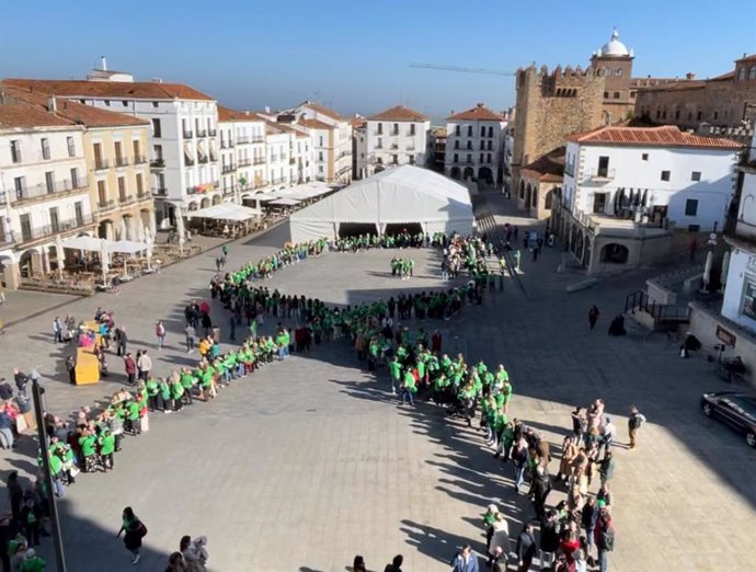 Lazo verde contra el cáncer en Cáceres