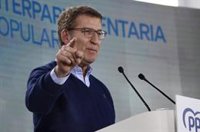 Feijóo acusa al Gobierno de "inacción" ante los "insultos" a los agricultores y de "mirar para otro lado" con la sequía