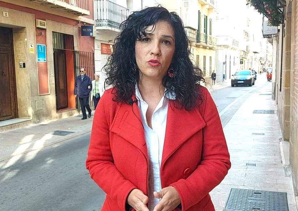 La portavoz del grupo municipal Con Málaga, Toni Morillas, demanda al regidor "la declaración urgente de Málaga como zona saturada a efectos de viviendas turísticas para poder establecer una moratoria en las autorizaciones".