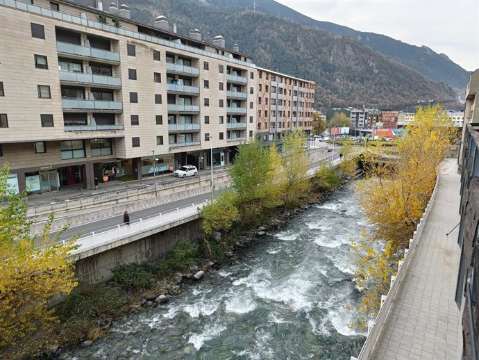 El riu Valira a Escaldes-Engordany