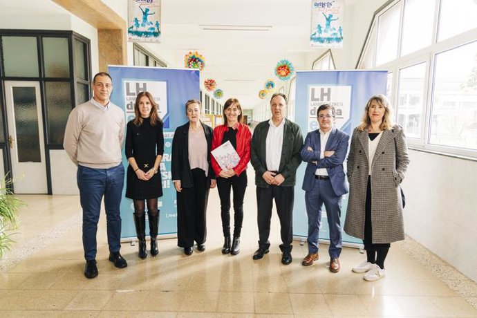 Copreci, Aita Menni y Elkarmedia, premiadas por su compromiso  en la promoción del uso del euskera en el ámbito socio-económico