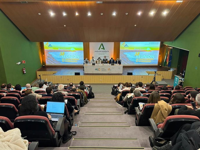 El encuentro tiene lugar este viernes y el sábado.