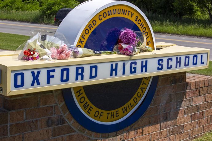 Archivo - June 11, 2022, Oxford, Michigan, USA: Oxford, Michigan USA - 11 June 2022 - Hundreds rallied for tighter gun control laws in the town where four students were shot and killed at Oxford High School in November 2021. It was one of many rallies org