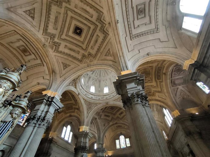Archivo - Interior de la Catedral de Jaén