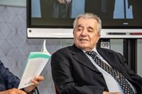 El rector de la ULPGC resalta la figura de Olarte "por su arrojo y papel determinante" en la creación del centro