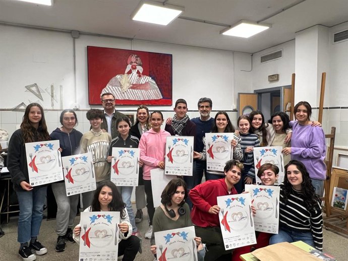 El Ayuntamiento de Alcalá presenta el cartel de la campaña comercial para el Día de los Enamorados.