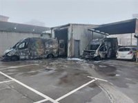 Ambulancias Tenorio tacha de "acto terrorista" el incendio de dos vehículos sanitarios en Monzón (Huesca)