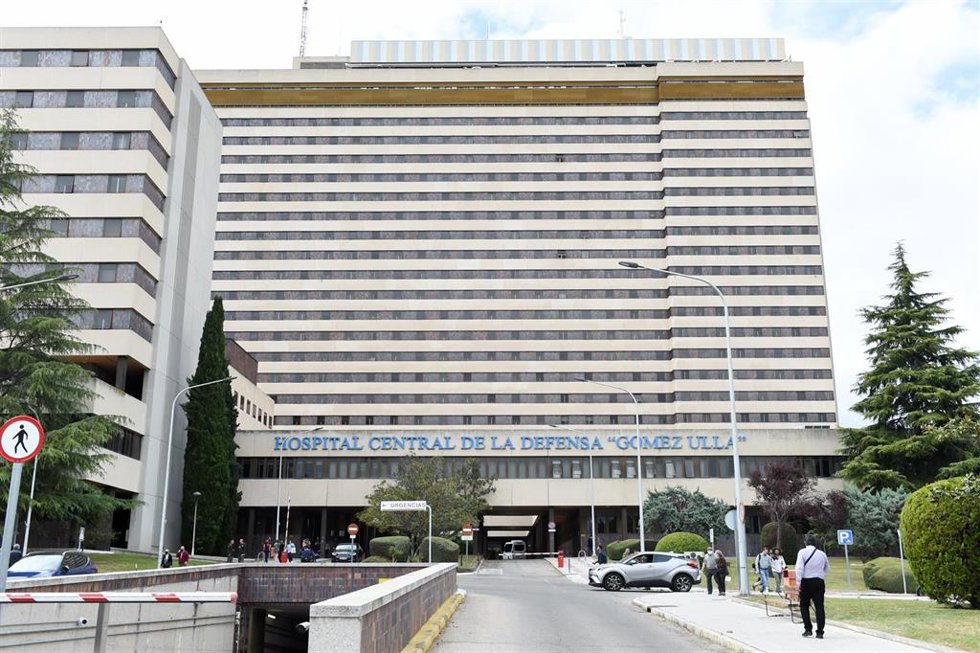 Archivo - Fachada del Hospital Central de la Defensa Gómez Ulla 'Centro de Vida y Esperanza', a 12 de abril de 2023, en Madrid (España). 
