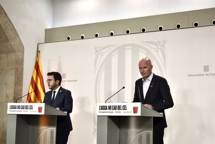 El presidente Pere Aragonès y Mascort anunciando el jueves el estado de emergencia por sequía