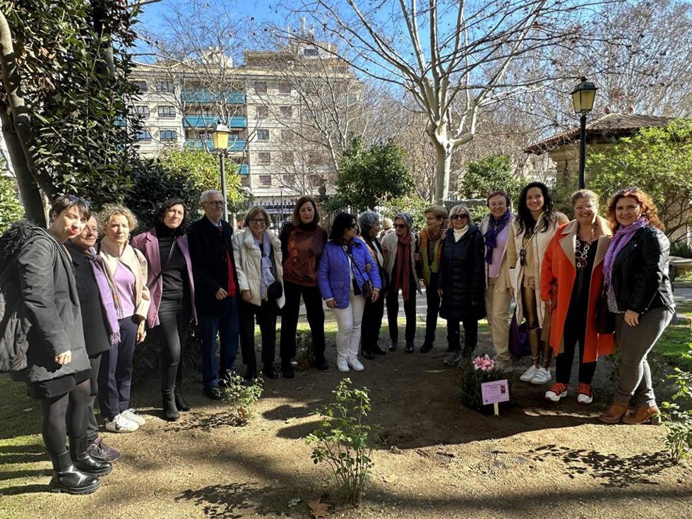 La secretaria general del PSIB-PSOE, Francina Armengol, asiste al homenaje a Antnia Matamalas en la Misericordia