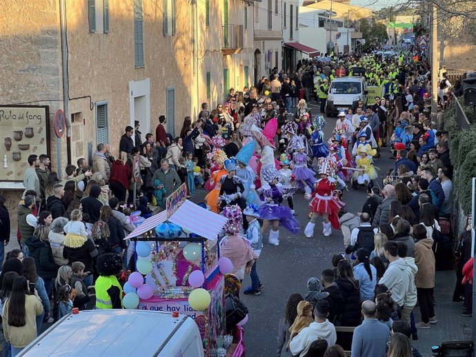 Sa Rua de Marratxí inicia el Carnaval en Mallorca con más de 500 participantes