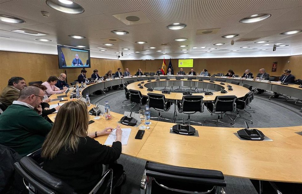 El director general de Universidades y Enseñanzas Artísticas Superiores del Govern, Sebasti Massanet, participa en la Comisión de Trabajo para la implantación de la LOSU