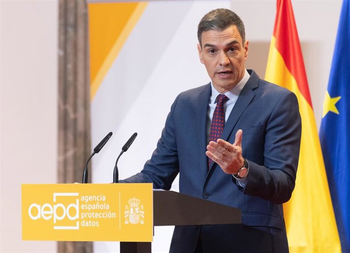 El presidente del Gobierno, Pedro Sánchez, interviene en un acto con motivo del Día Internacional de la Protección de Datos Personales, en la sede de la Comisión Nacional de los Mercados y la Competencia (CNMC), a 29 de enero de 2024, en Madrid (España).