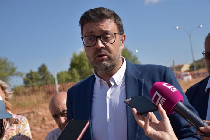 Archivo - El consejero de Educación, Cultura y Deportes, Amador Pastor.