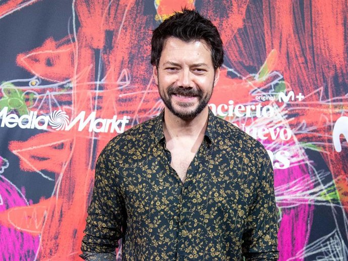 Álvaro Morte asiste al primer concierto de Stella Maris el grupo musical de la serie La Mesías, en el Teatro Calderón, a 15 de enero de 2024, en Madrid (España).