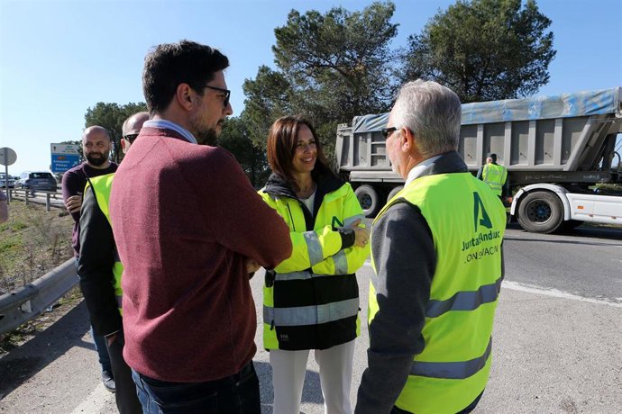La Junta inicia las obras de reparación integral de 21 kilómetros de la A-92 entre Arahal y Paradas (Sevilla).