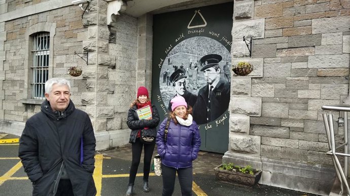 Profesionales de la escuela de personas adultas 'Presentación Sáez' del centro penitenciario de Picassent (Valencia) ha visitado en Dublín diversos centros educativos de prisiones programadas por el servicio educativo y de formación de la ciudad irlande