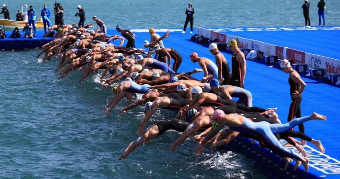 Prueba de 10 kilómetros de aguas abiertas del Mundial de Doha