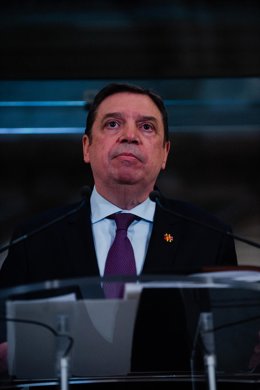 El ministro de Agricultura, Pesca y Alimentación, Luis Planas, ofrece una rueda de prensa tras reunirse con las organizaciones profesionales agrarias, en la sede del Ministerio, a 2 de febrero de 2024, en Madrid (España). Planas ha convocado hoy a una r