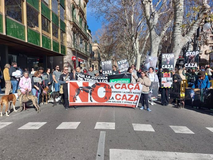 Manifestación en Palma para decir un "no rotundo a la caza con perros"