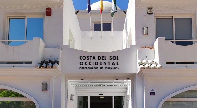 Edificio sede de la Mancomunidad de Municipios de la Costa del Sol Occidental.